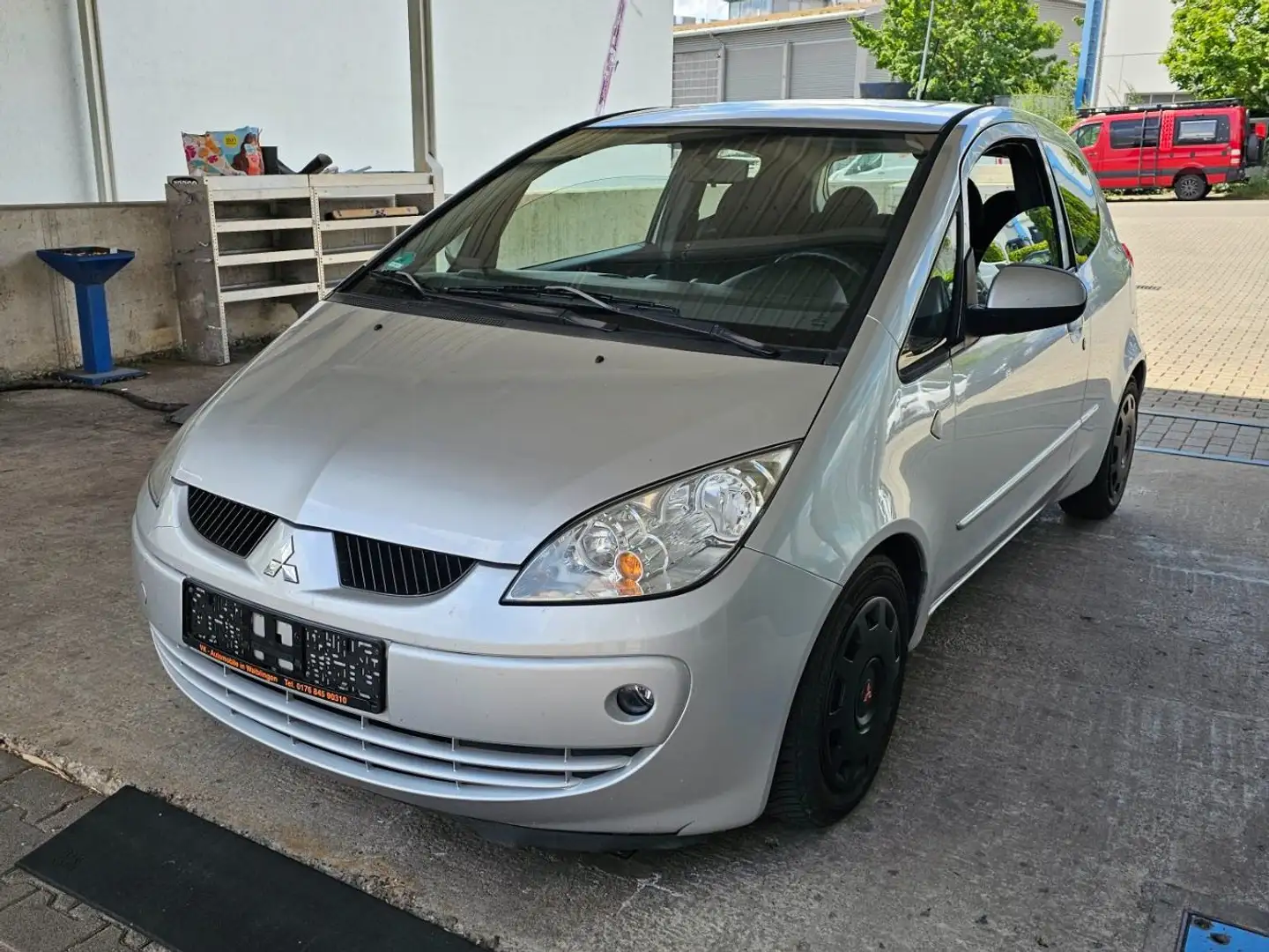 Mitsubishi Colt CZ3 1.3 Motion,TÜV neu Silber - 1