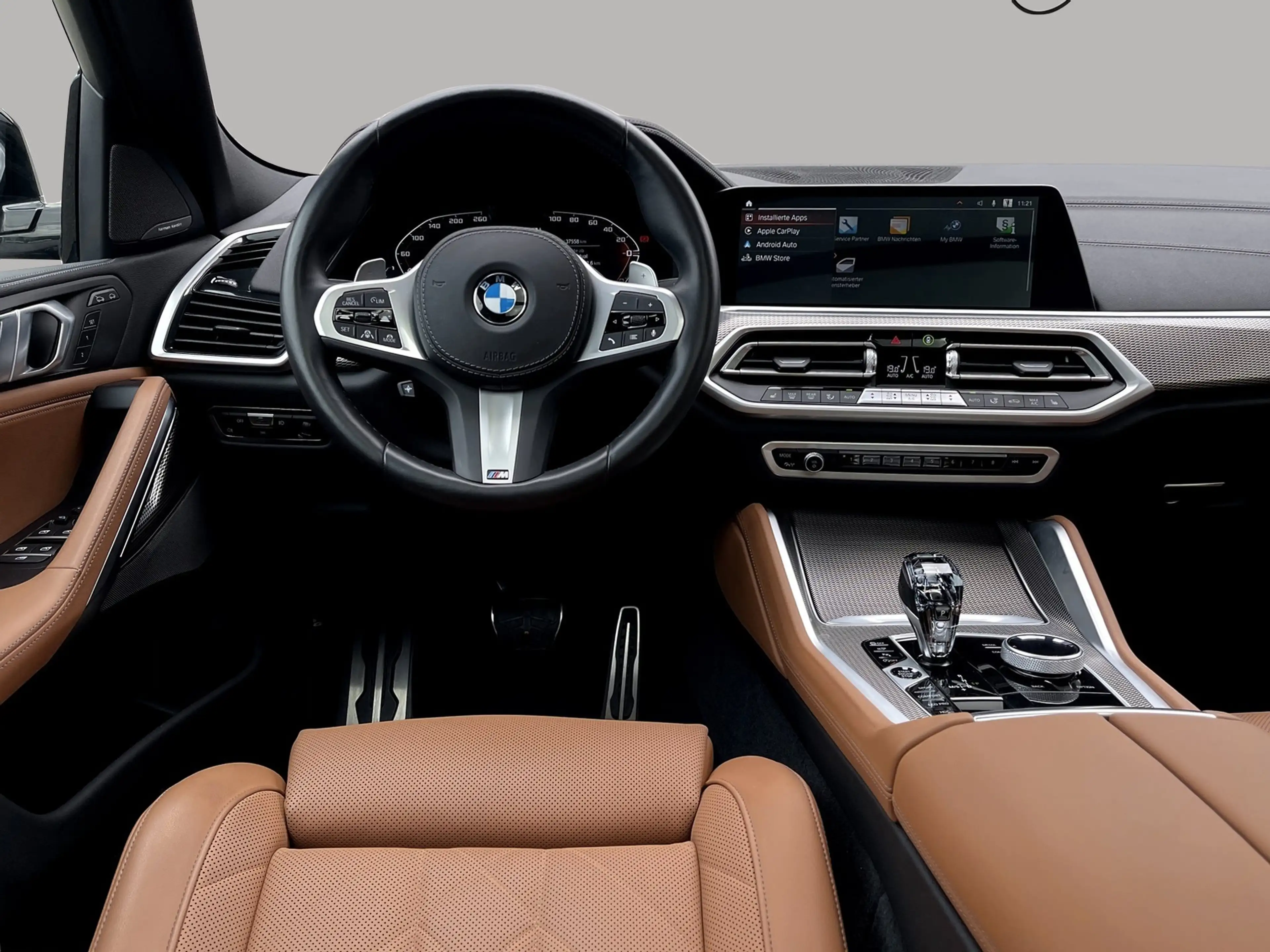 BMW X6 M50i — photo 11