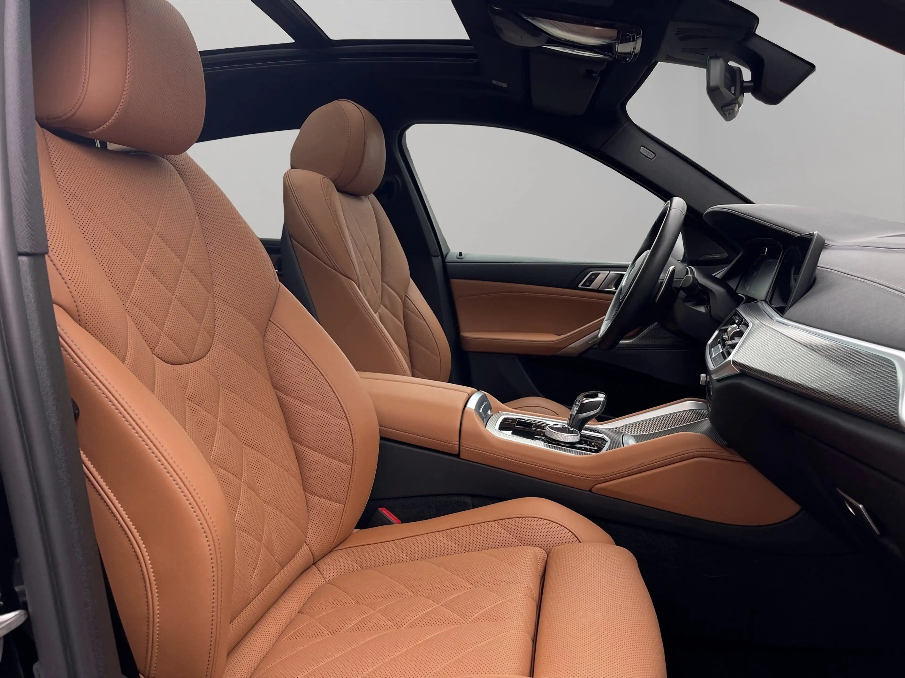 BMW X6 M50i — photo 12