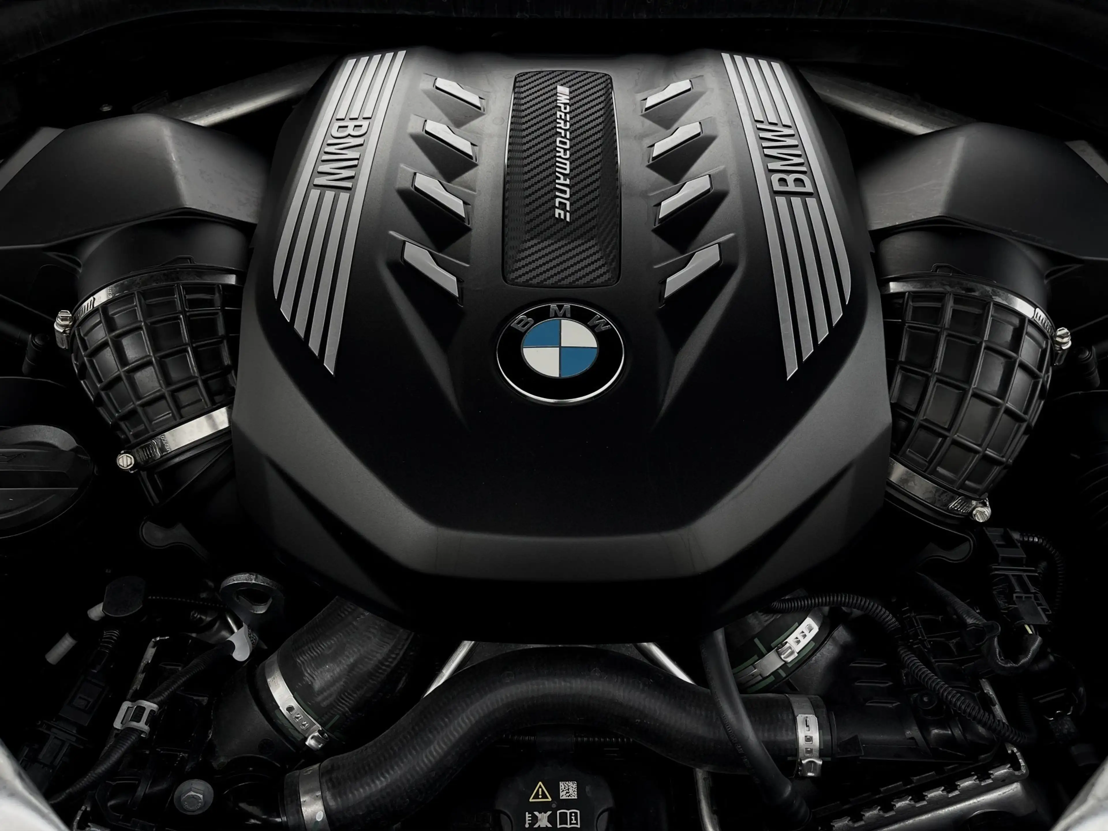 BMW X6 M50i — photo 15