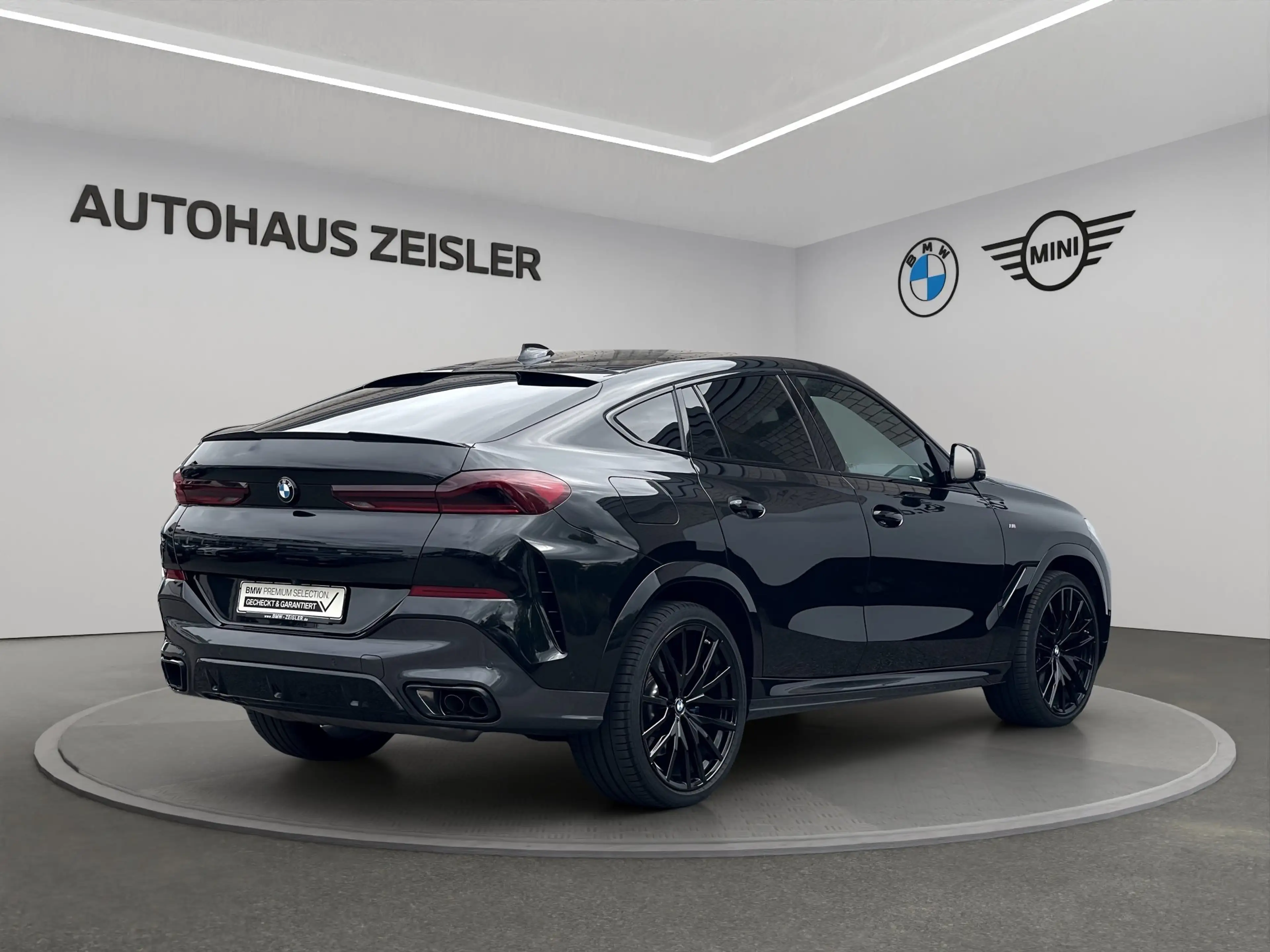 BMW X6 M50i — photo 2