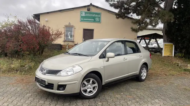 Nissan Tiida Tiida Stufenheck 1.6 - TÜV 05/27, Sitzheizung -