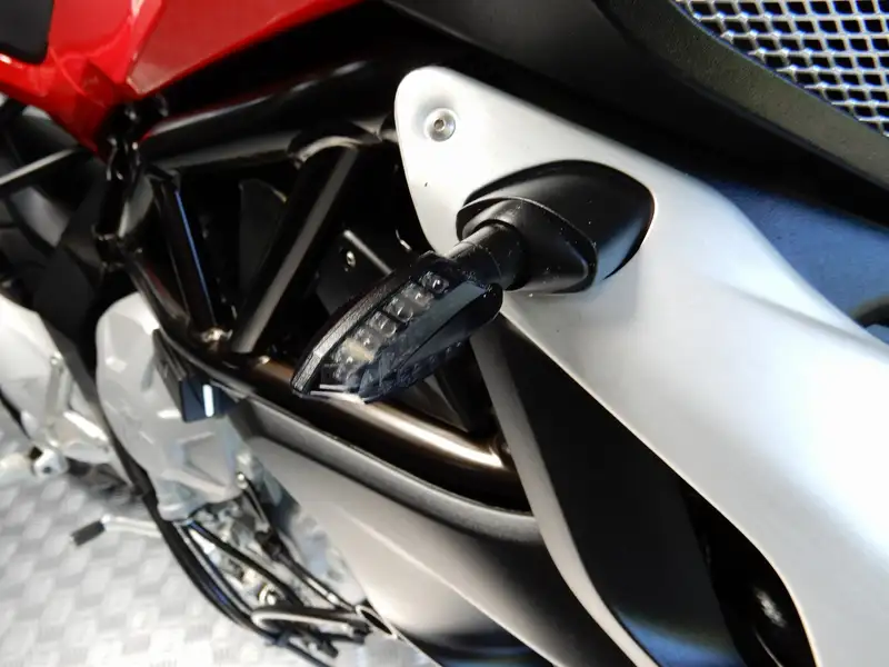 MV Agusta Brutale 675 - foto 4
