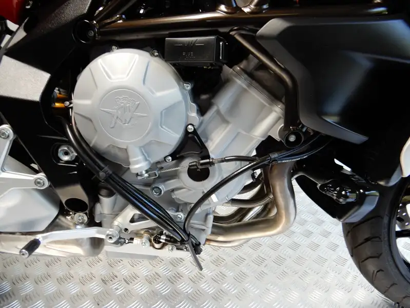 MV Agusta Brutale 675 - foto 3