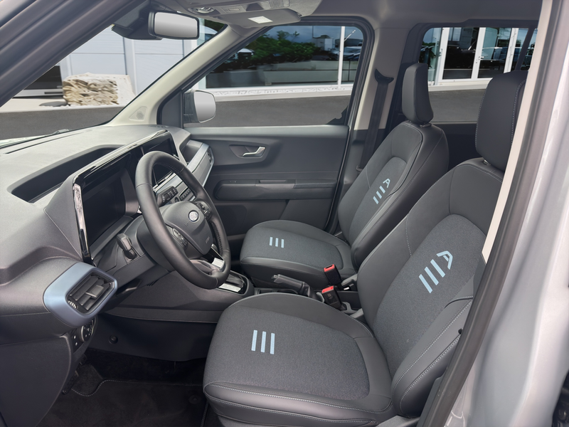 Ford Tourneo Courier Benzin Active — photo 12