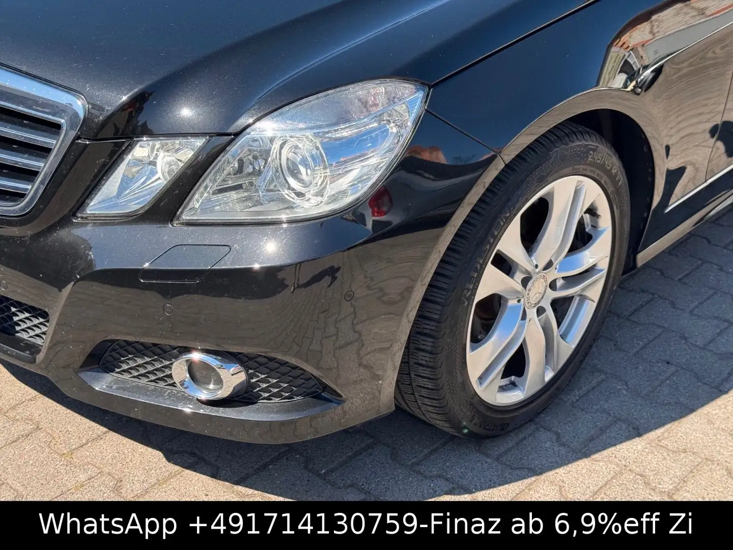 Mercedes-Benz E 350 CGI BlueEffi-AUTO-TEMP-NAVI-SHZ-LEDER-KAME Noir - 2