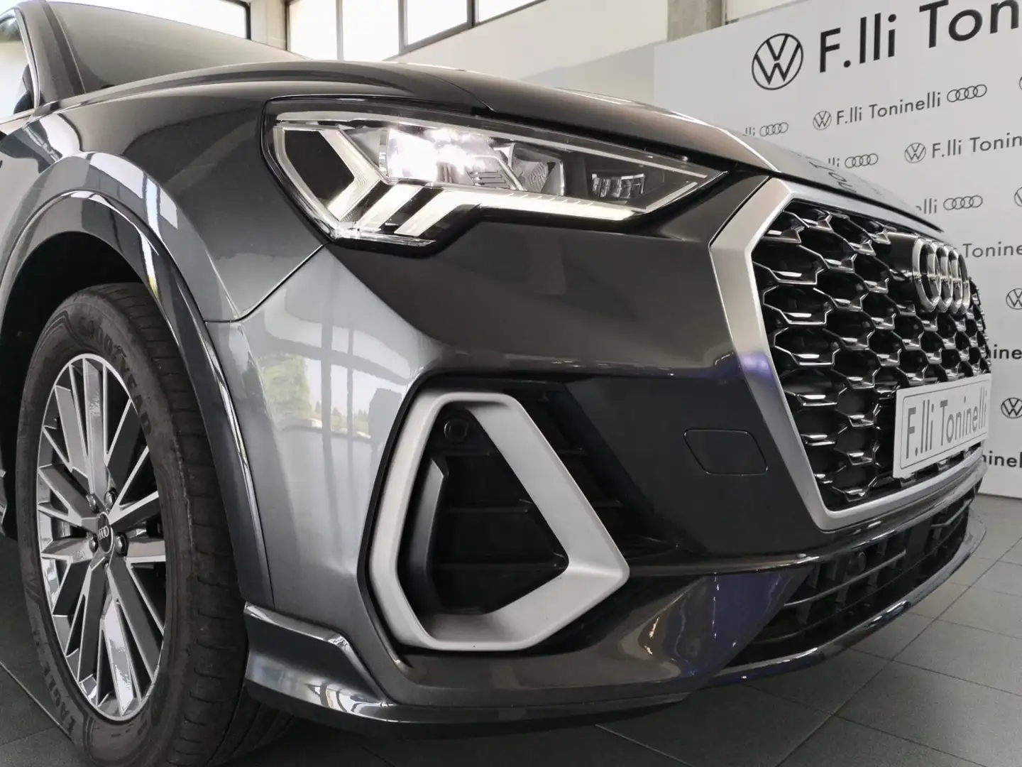 Audi Q3 Q3 Sportback 35 2.0 tdi S line edition s-tronic Grigio - 2