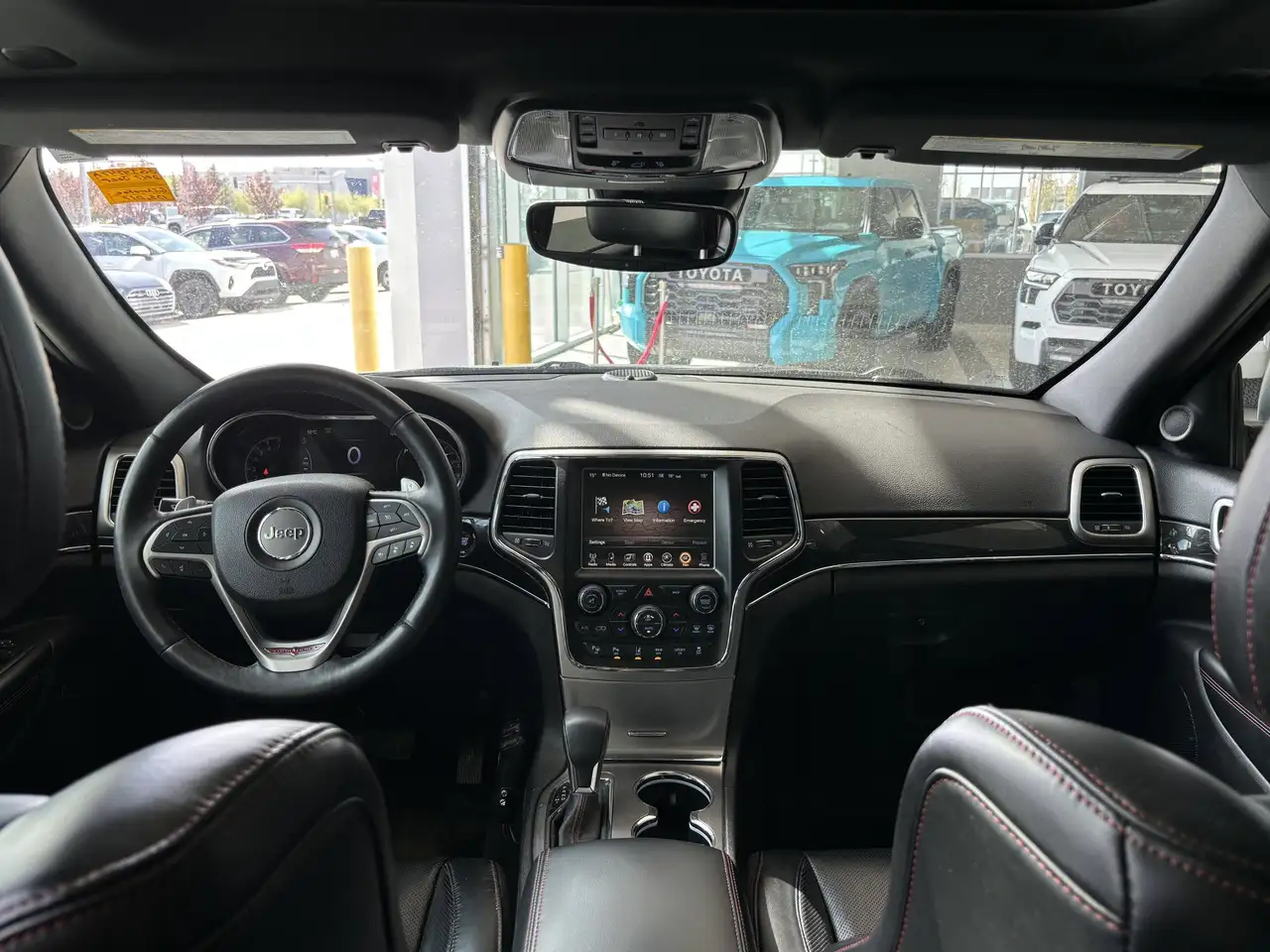 Jeep Grand Cherokee снимка Jeep Grand Cherokee