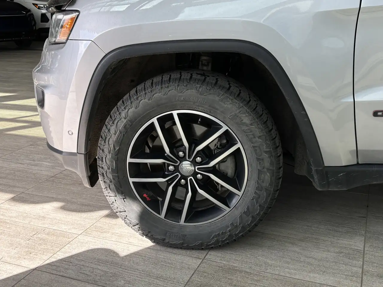 Jeep Grand Cherokee снимка Jeep Grand Cherokee