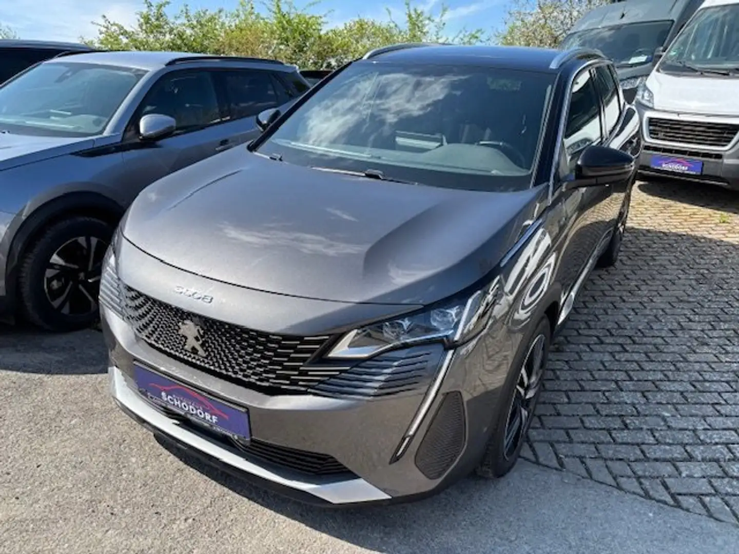 Peugeot 3008 GT HDi130, EAT8, alcantara, Navi, AHK, SH, uvm Grau - 1