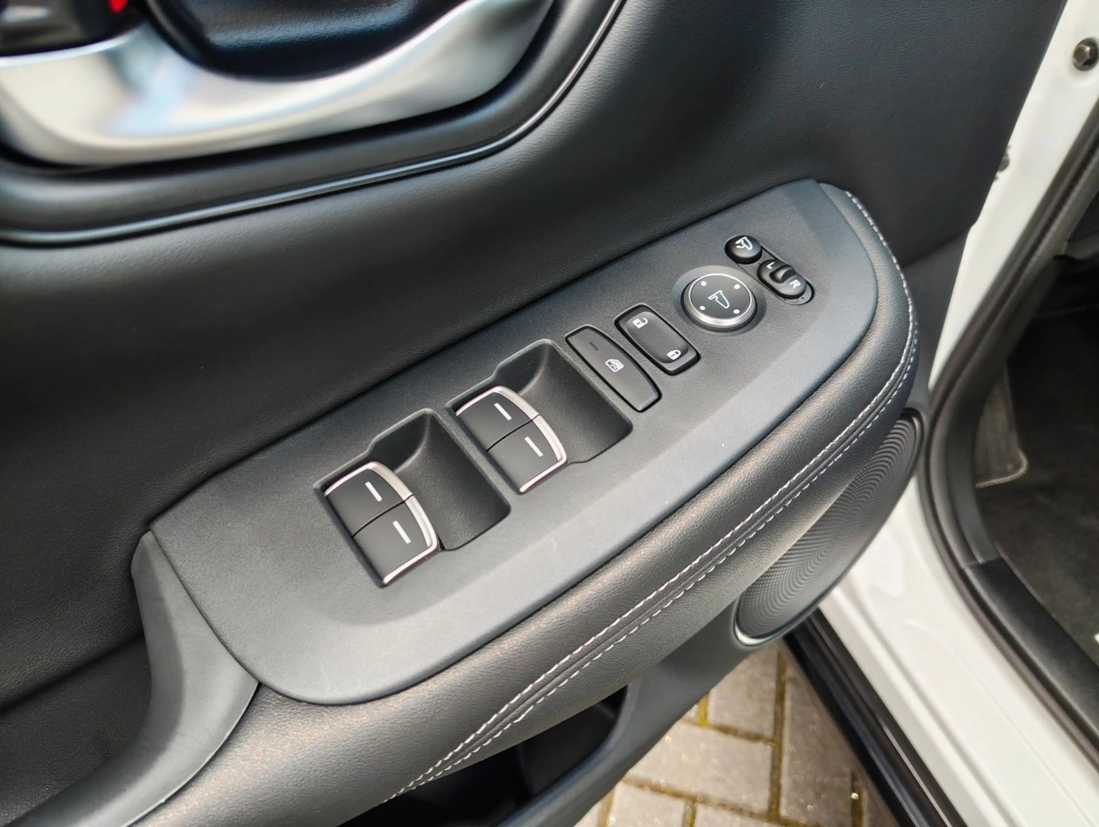 Honda ZR-V 2,0 e:HEV Sport Navi/LED/Kamera — photo 15