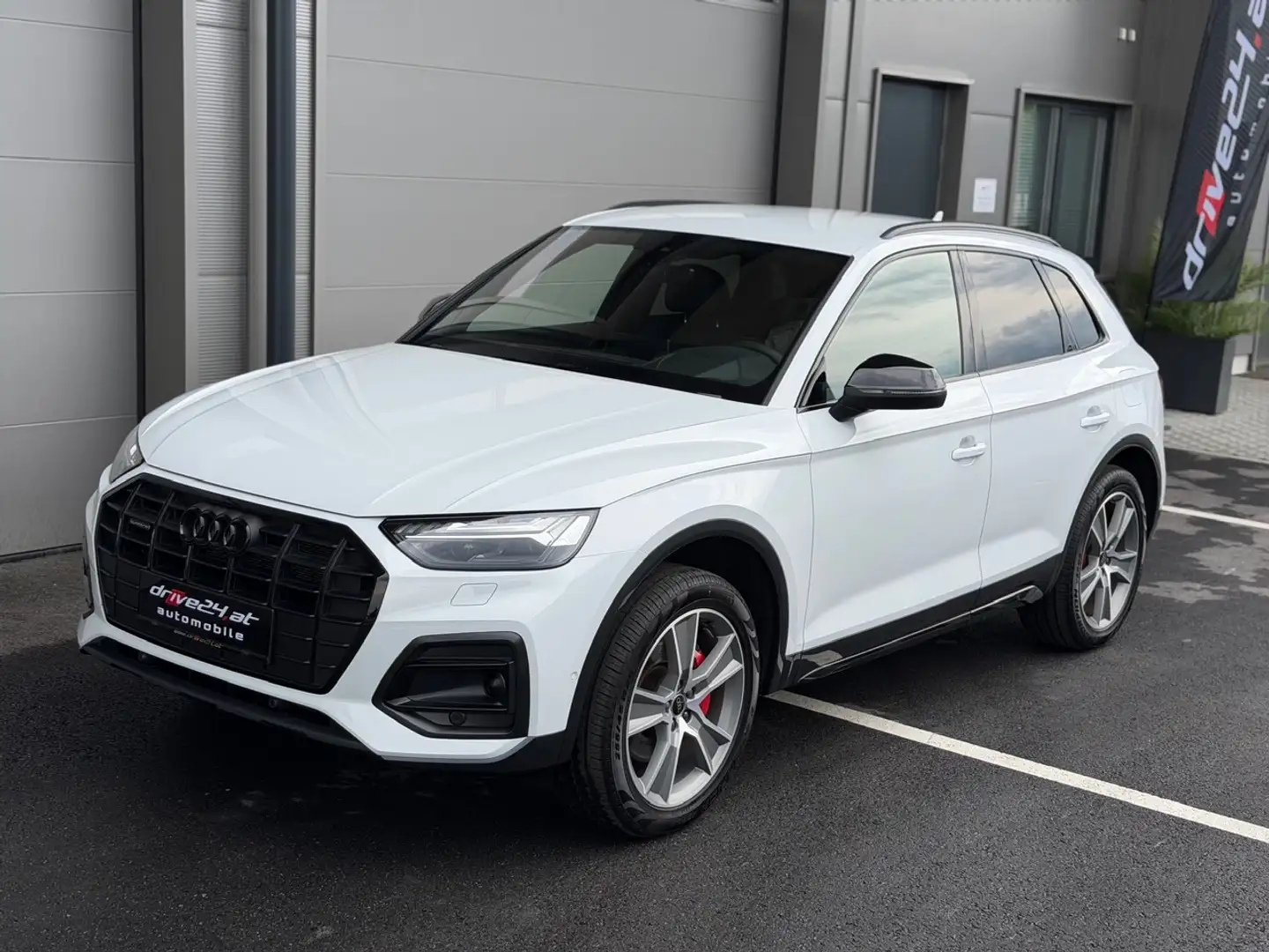 Audi Q5 SLINE OFFROAD 50TFSI eHYBRID quattro AHK MATRIX Weiß - 2