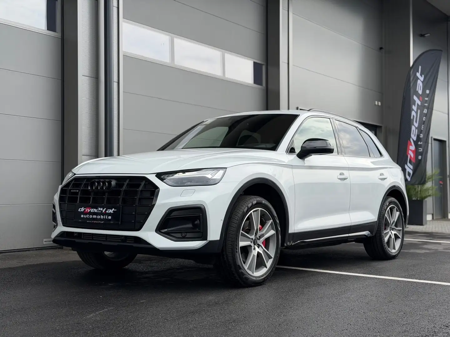 Audi Q5 SLINE OFFROAD 50TFSI eHYBRID quattro AHK MATRIX Weiß - 1