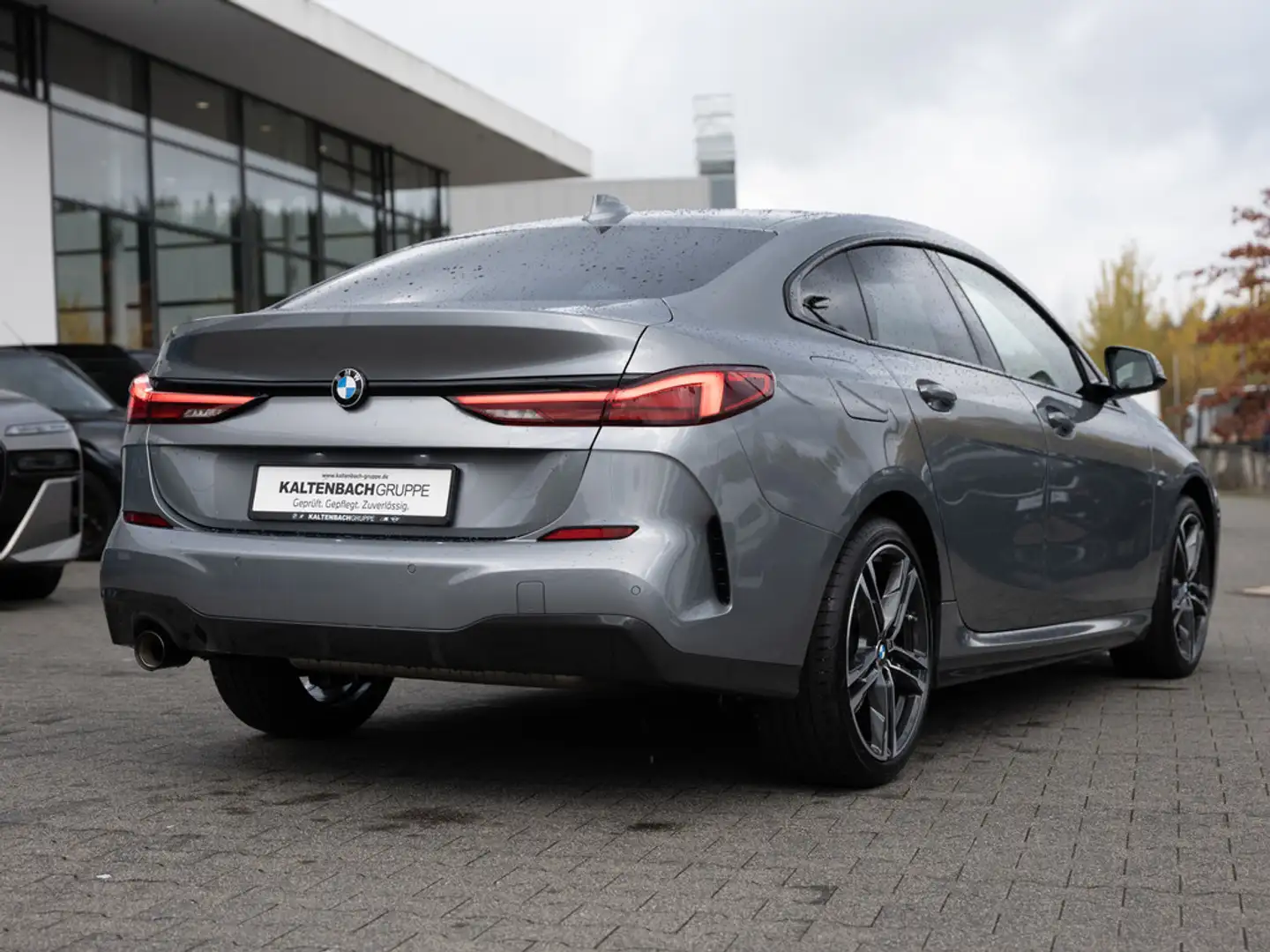 BMW 218 i Gran Coupe M-Sport LED NAVI KLIMA Grau - 2