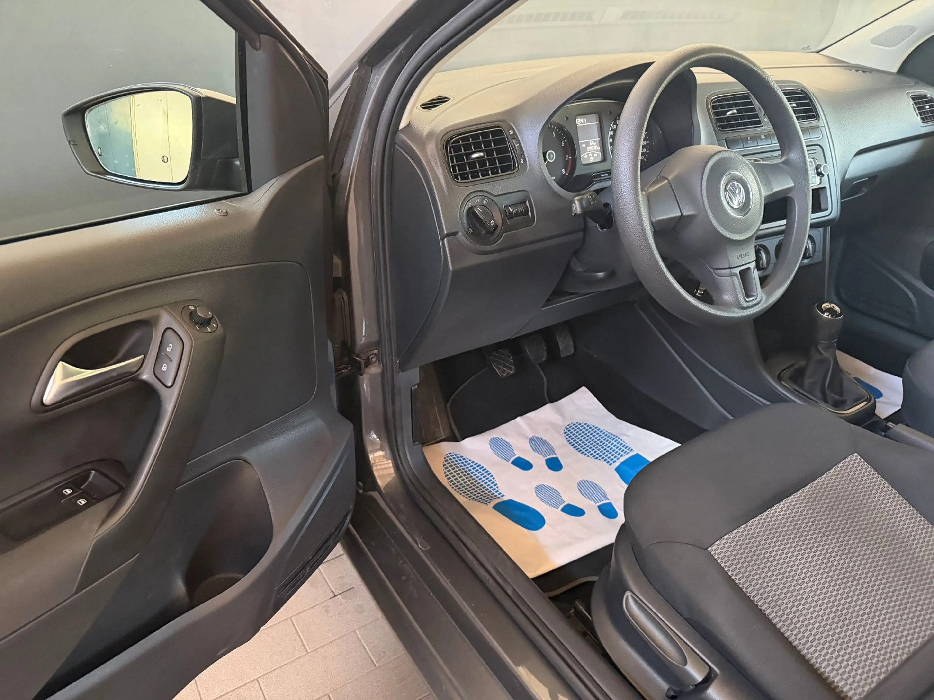 Volkswagen Polo 1.2 /KLIMA/LM-ALWETTER/TÜV NEU — photo 9