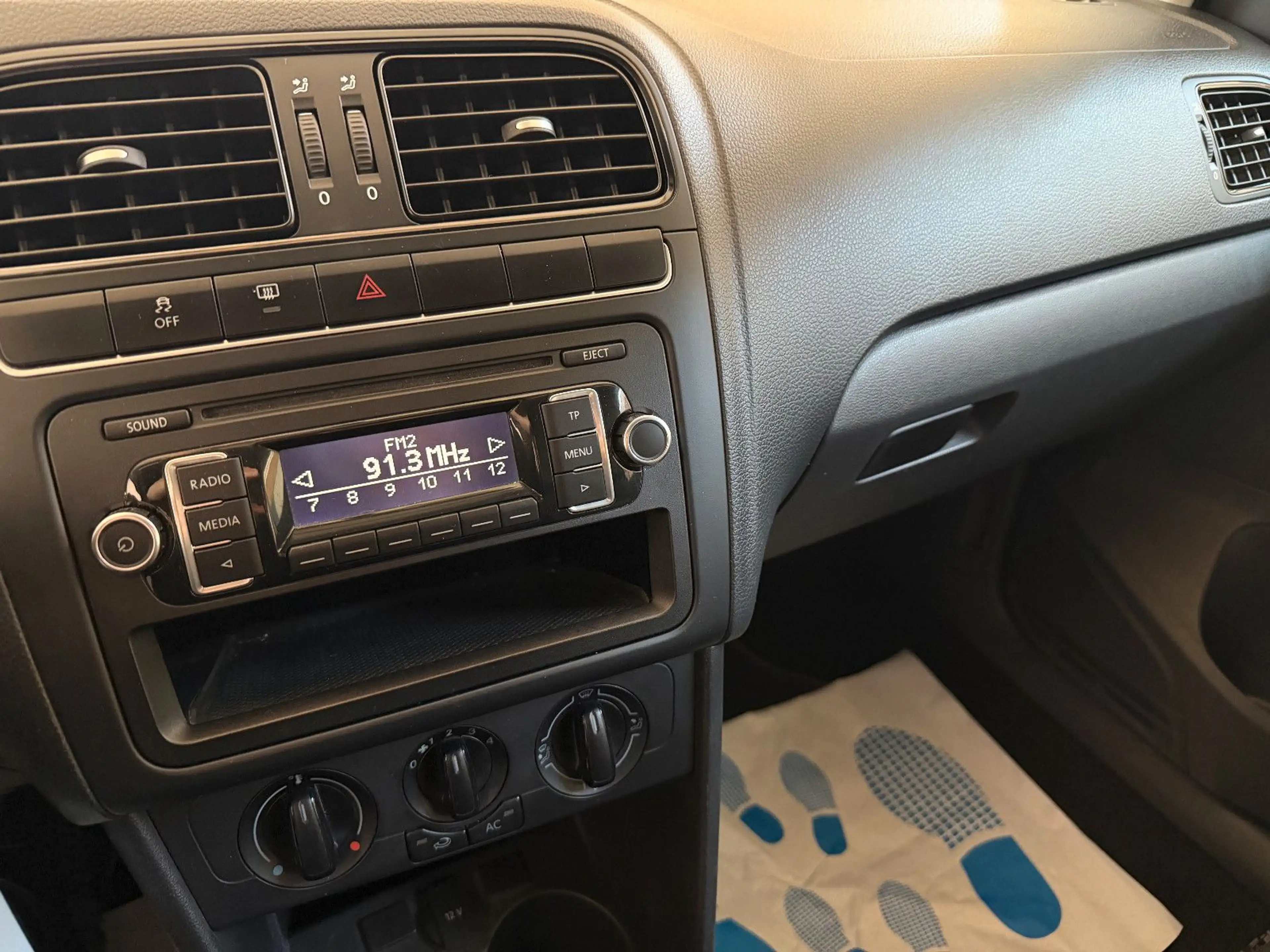 Volkswagen Polo 1.2 /KLIMA/LM-ALWETTER/TÜV NEU — photo 14
