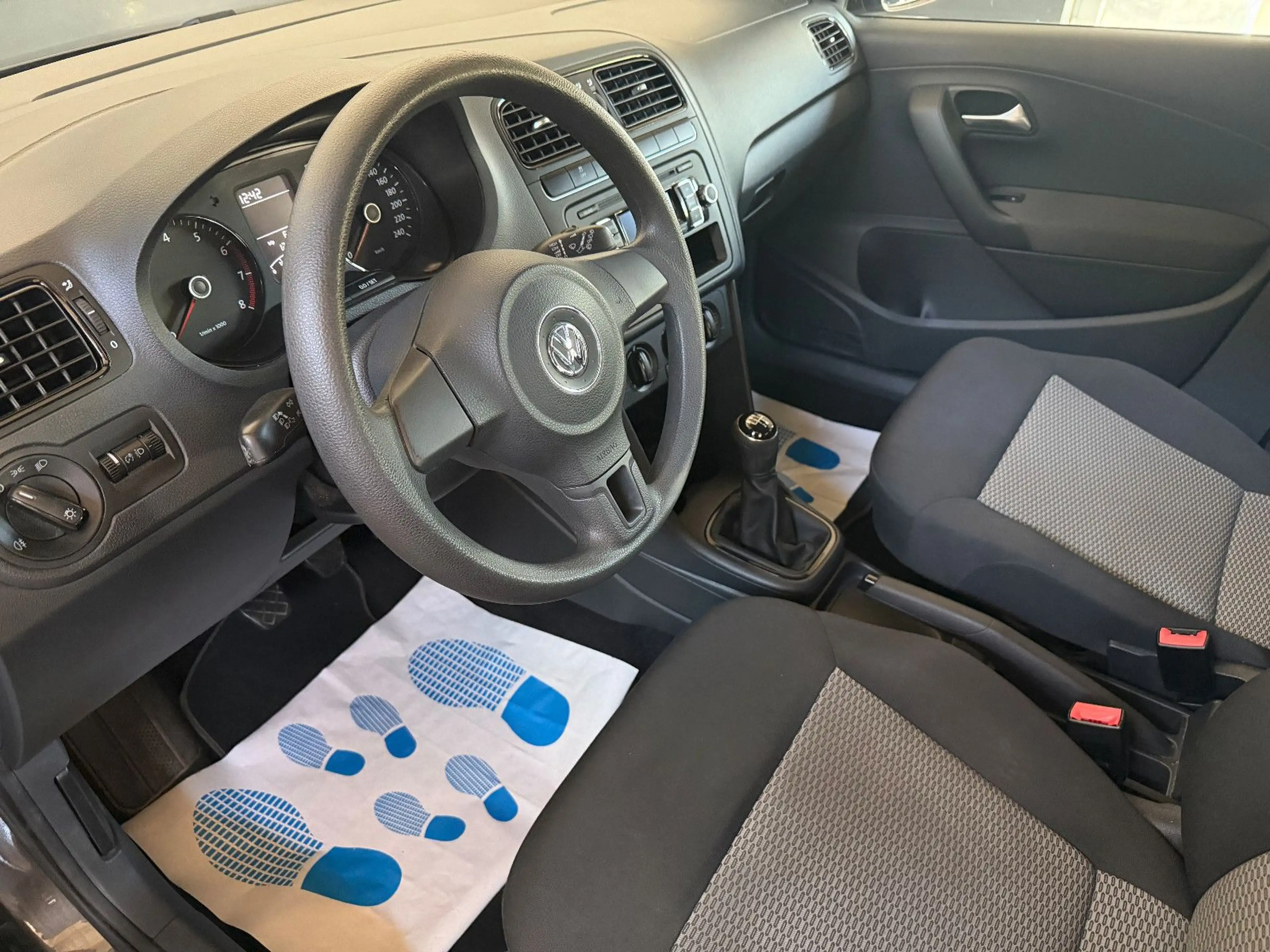 Volkswagen Polo 1.2 /KLIMA/LM-ALWETTER/TÜV NEU — photo 10