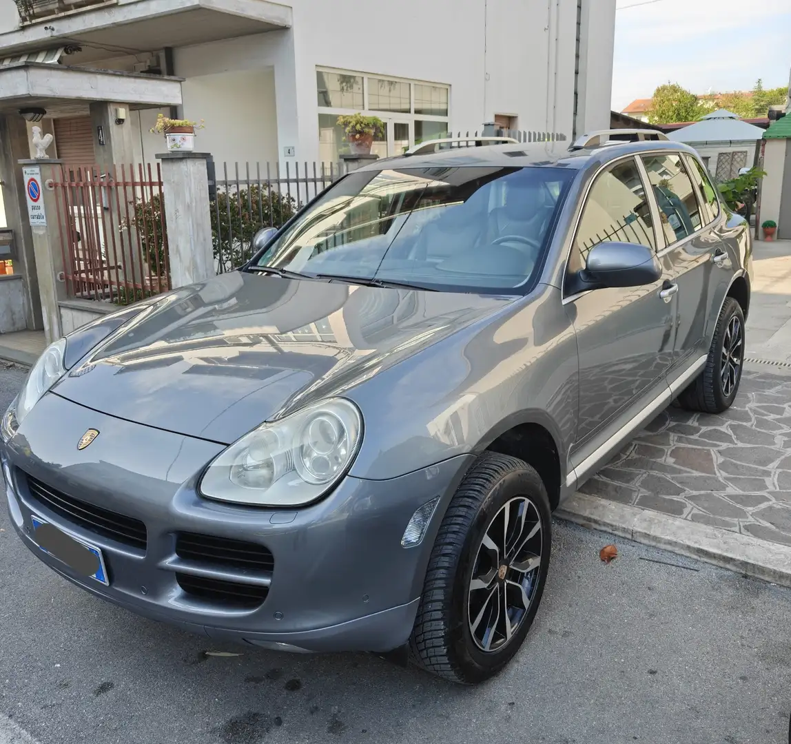 Porsche Cayenne 3.2 V6 GPL - 2