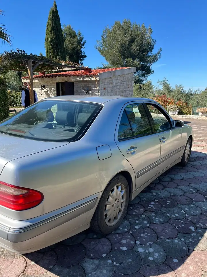 Mercedes-Benz E 270 td cdi Elegance, foto 3