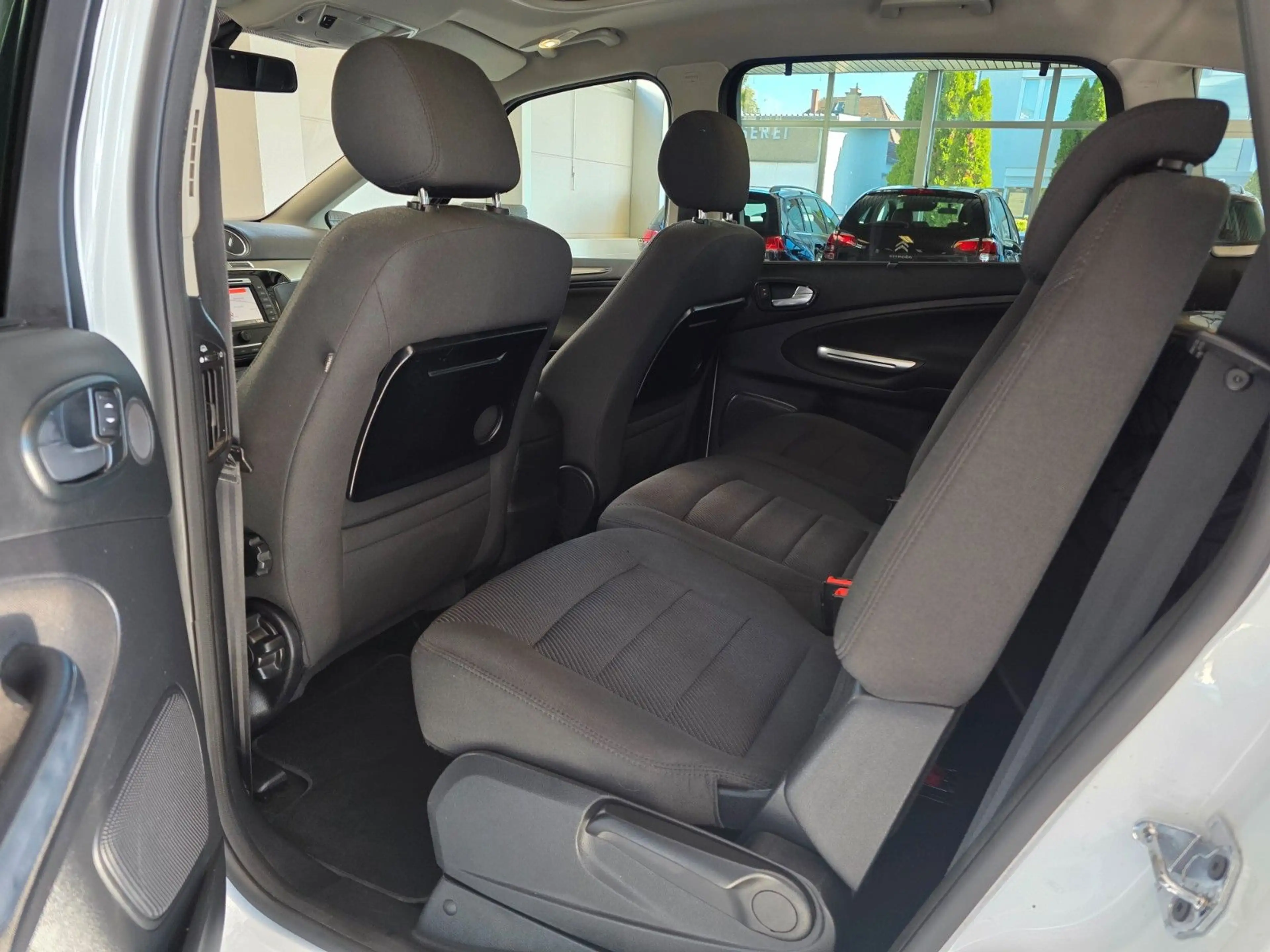 Ford S-Max Titanium*7 SITZER*NAVI*KLIMA*PDC*SCHHFT* — photo 13