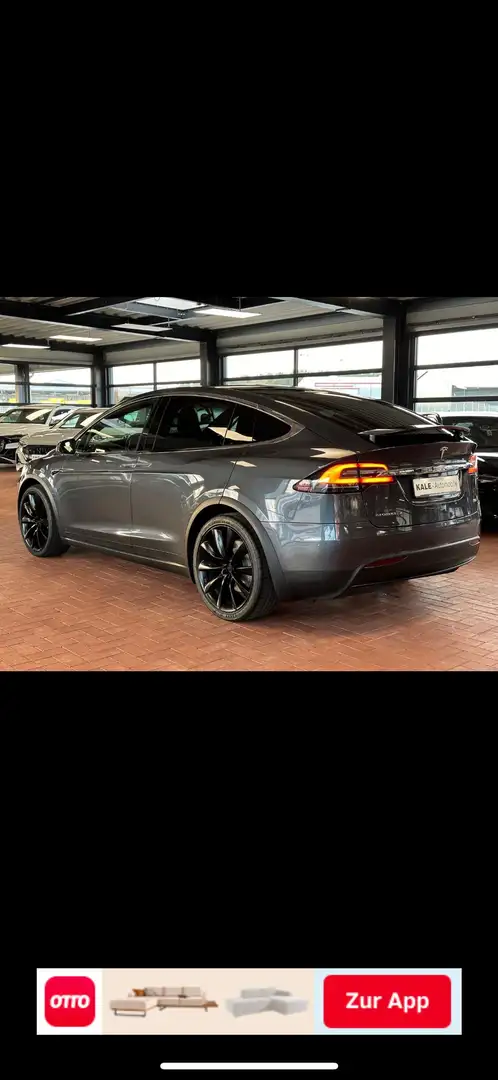 Tesla Model X - 2