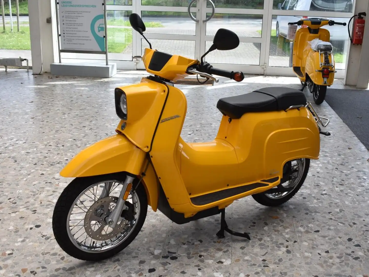 Govecs e-Schwalbe L1E Refurbed / Herbstkracher-Angebot ! Naranja - 1