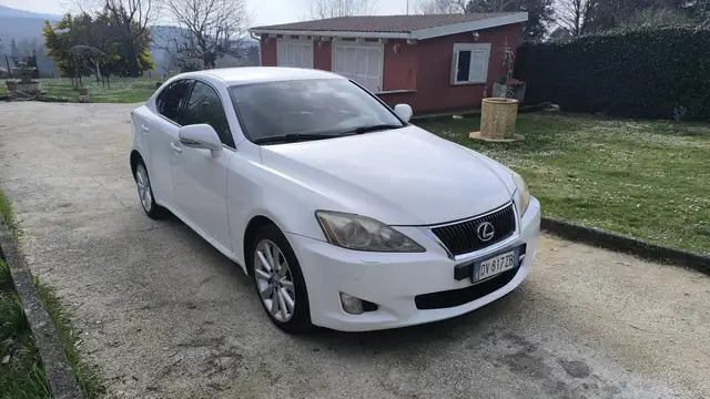 Lexus IS 220d