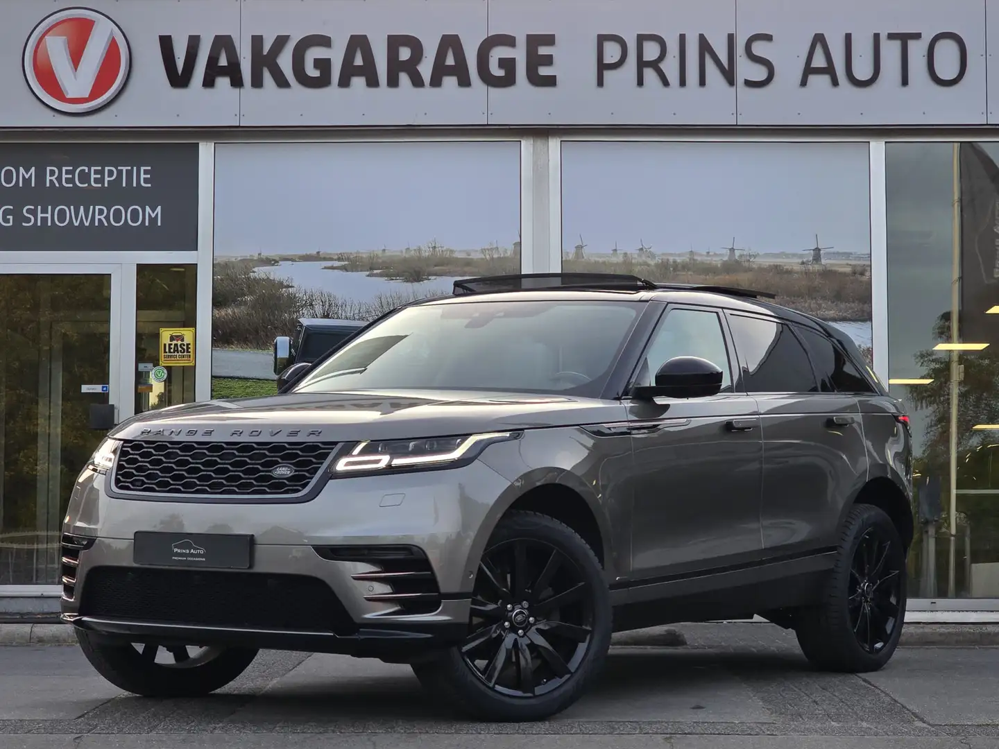 Land Rover Range Rover Velar 2.0 I4 AWD R-Dynamic HSE |PANO|MERIDIAN|MEMORY|CAM Grijs - 1