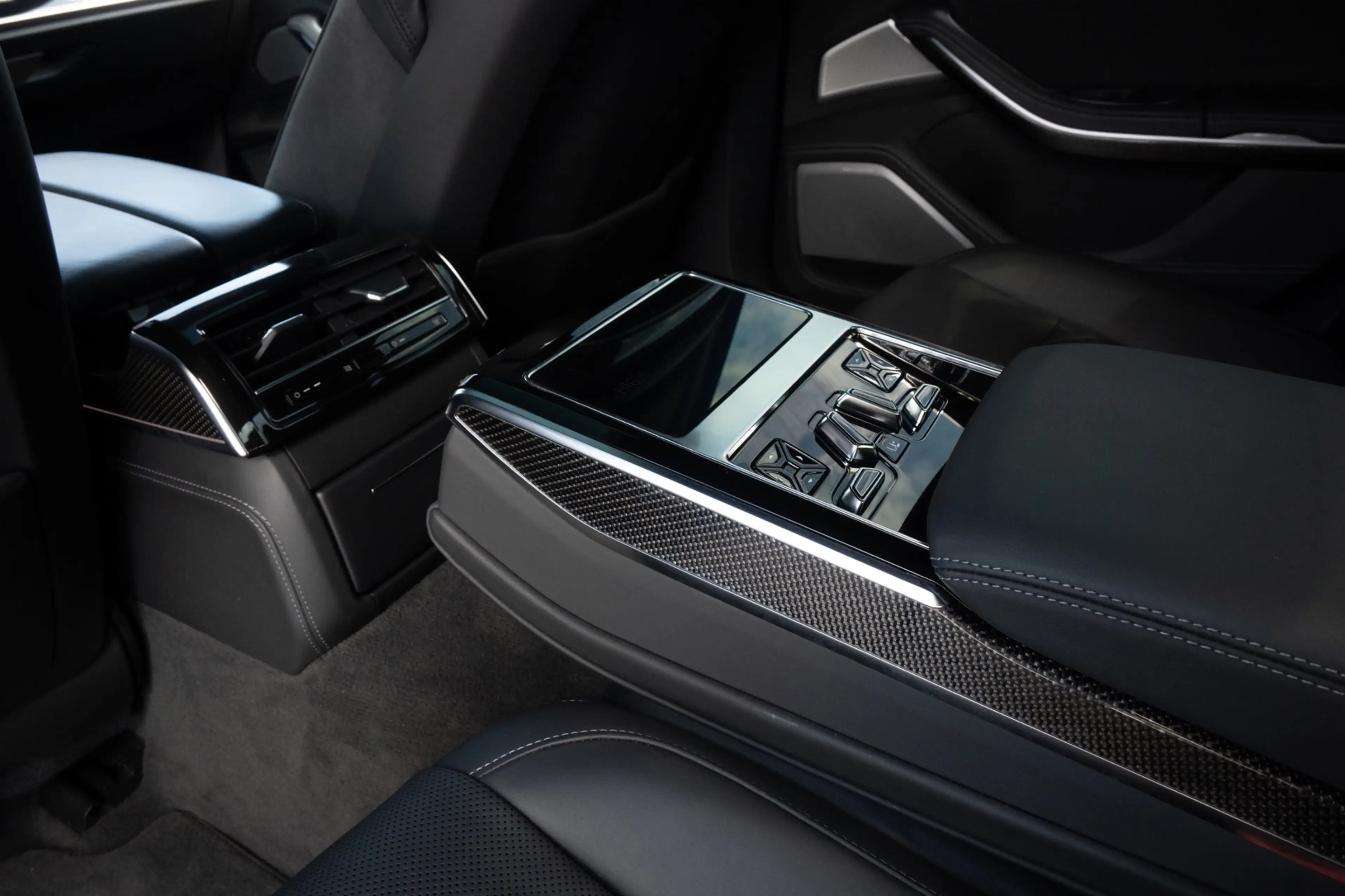 Audi A8 60 TFSI e quattro FULL OPTIONS! B&O+ Pano — photo 40
