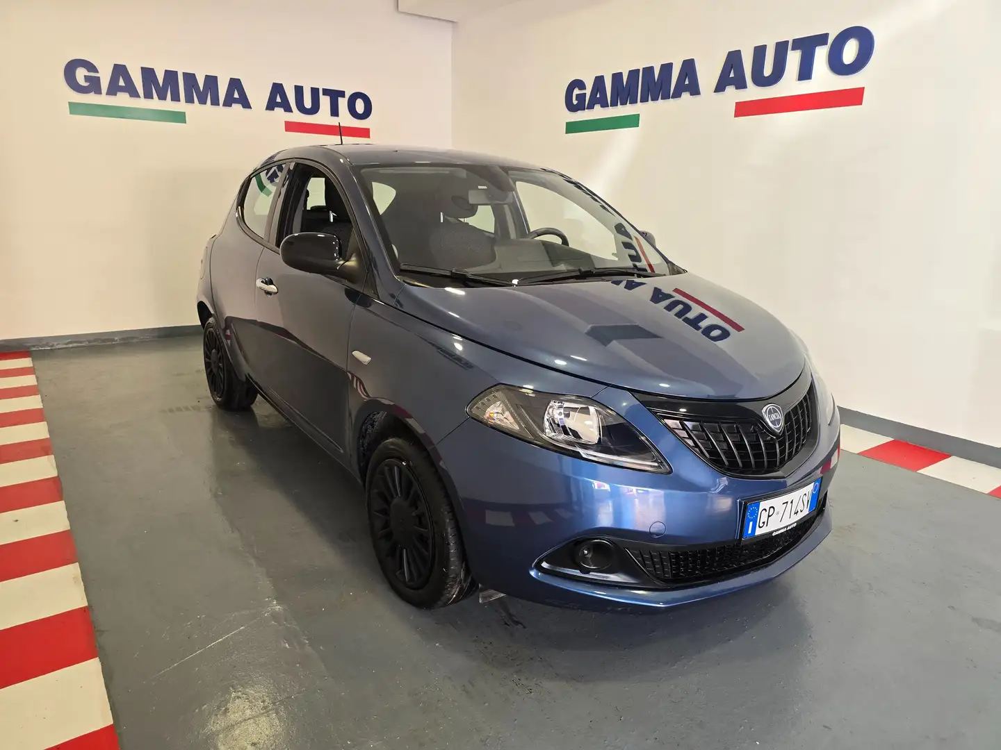 Lancia Ypsilon 1.0 HYBRID SOLO KM 25.600 FATTURABILE IVA ESPOSTA Blu/Azzurro - 2
