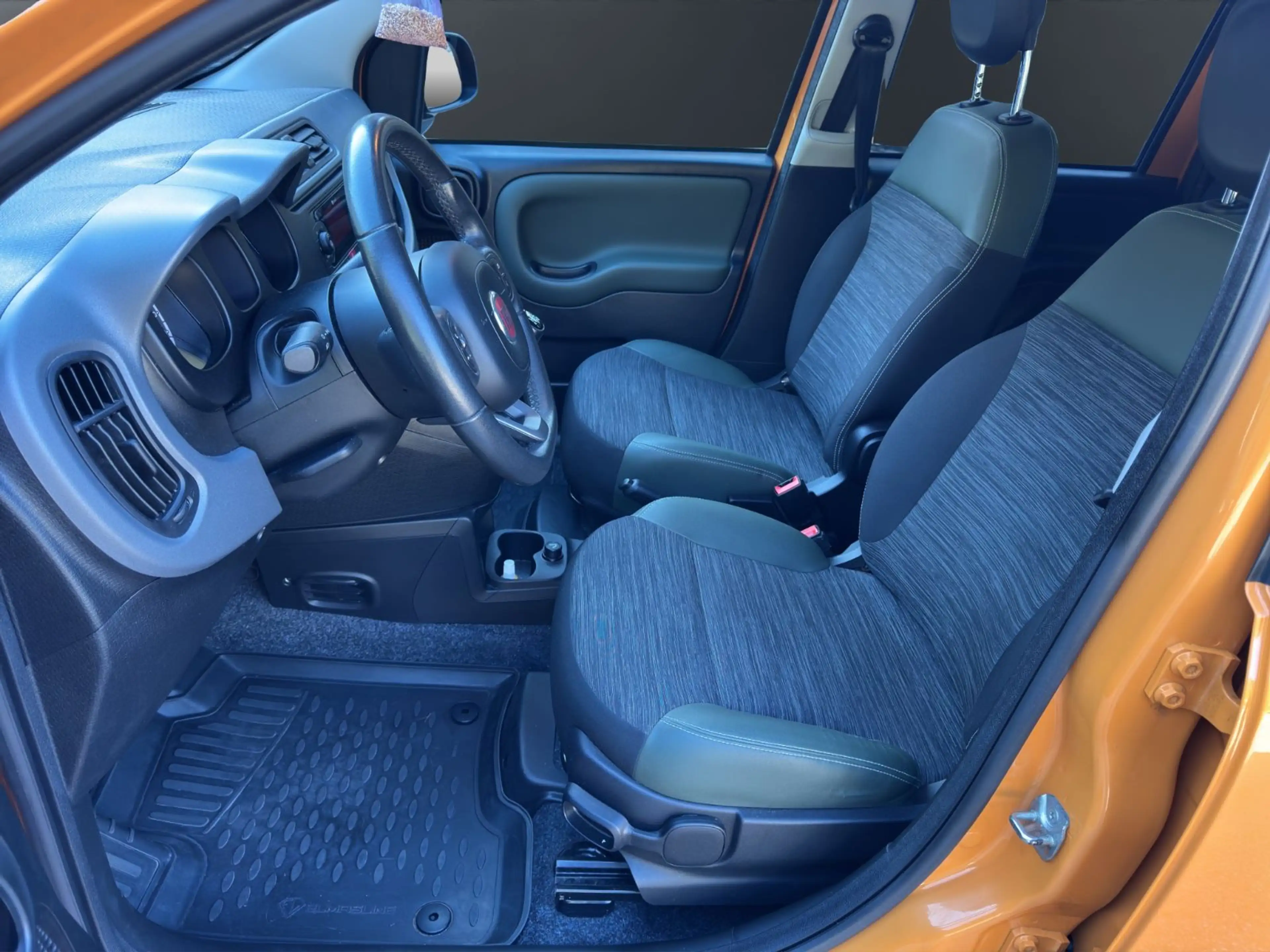 Fiat Panda TwinAir 85 4x4 Wild AHK — photo 9