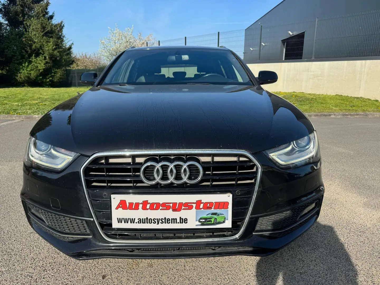 Audi A4 Avant 2.0 TDi S line*Intérieur/extérieur* Schwarz - 2