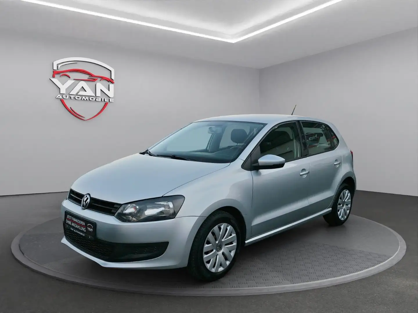 Volkswagen Polo V Trendline 1.2 Klima TÜV neu Silber - 1