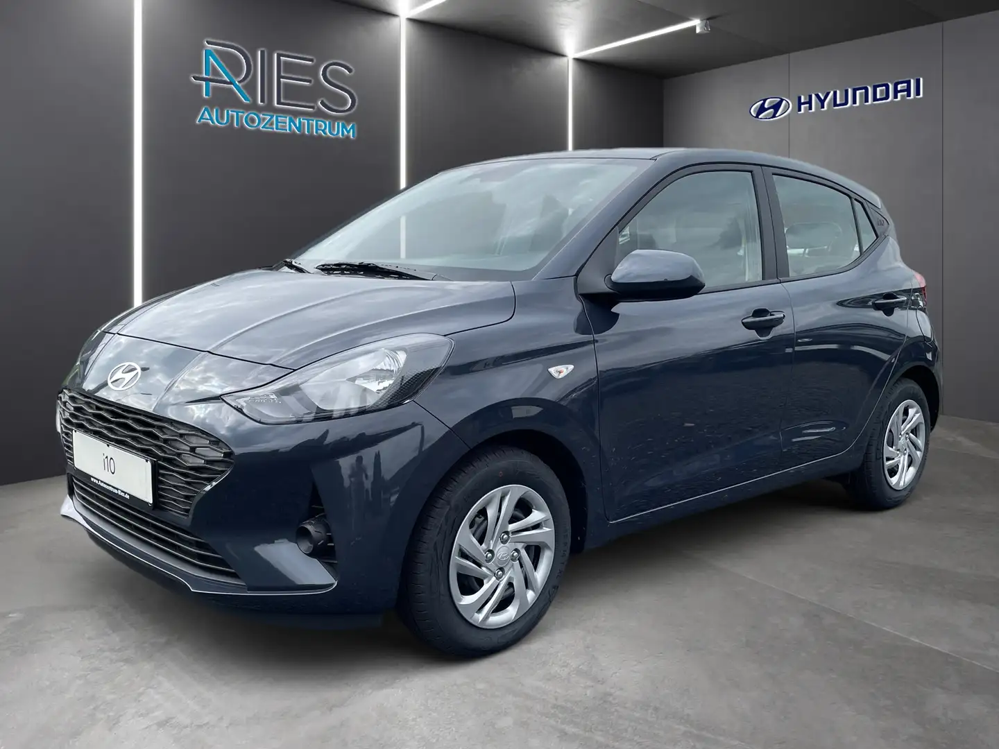 Hyundai i10 1.0 Select Navi*Kam.*PDC*DynLicht*FLA*SpurH Grau - 2