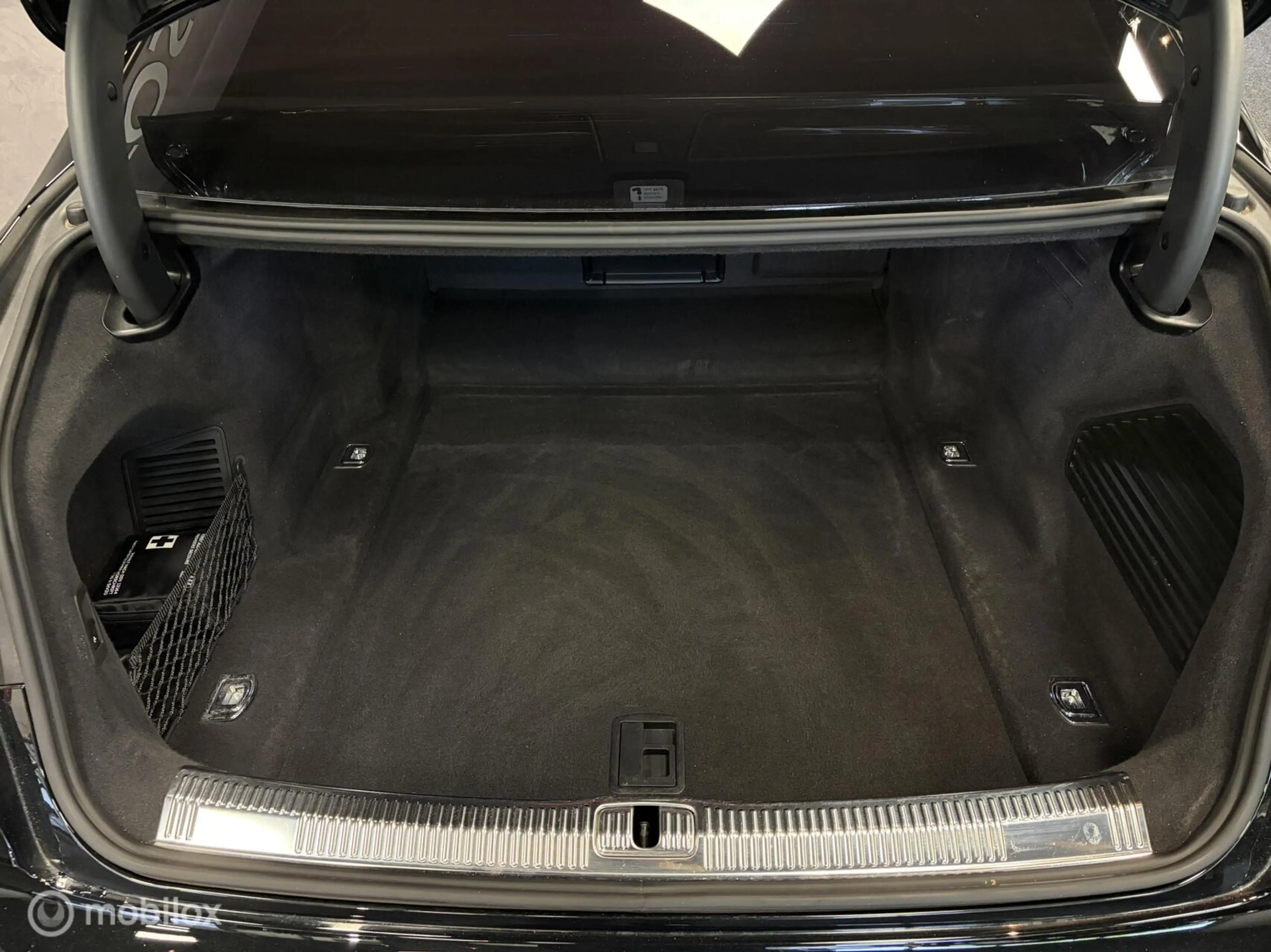 Audi A8 60 TFSI S-LINE V8 460 PK 4WS / BLACK OPTIC+ / MATR — photo 15