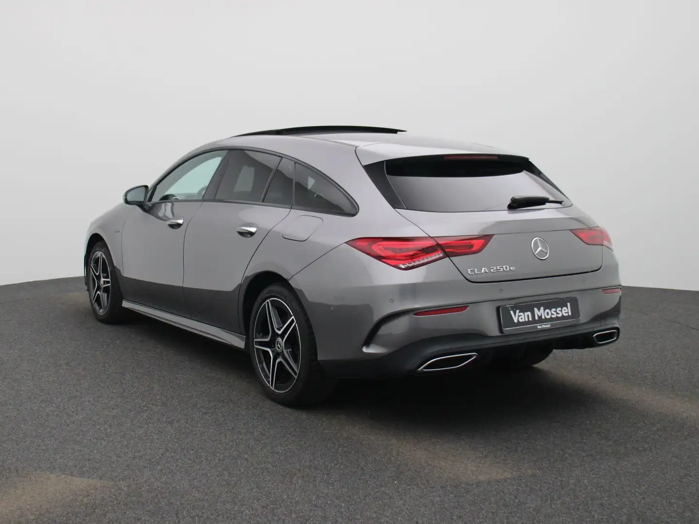 Mercedes-Benz CLA 250 Shooting Brake e AMG LINE - PANO DAK - TREKHAAK - Grijs - 2