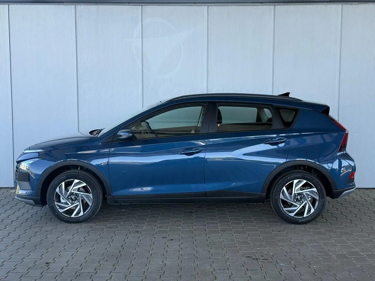Hyundai BAYON 1,2 MPI Wave 5MT + Sitz & Lenkr. Heiz / Navi PD... Blau - 2