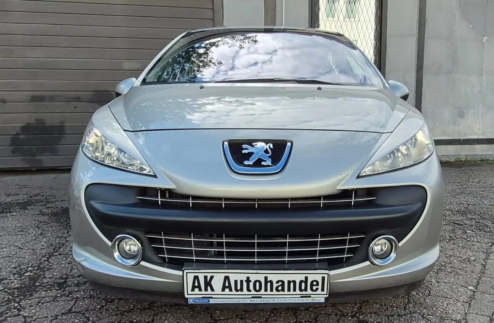 Peugeot 207 Sport Aut. Klima TÜV&Service Neu Grijs - 2