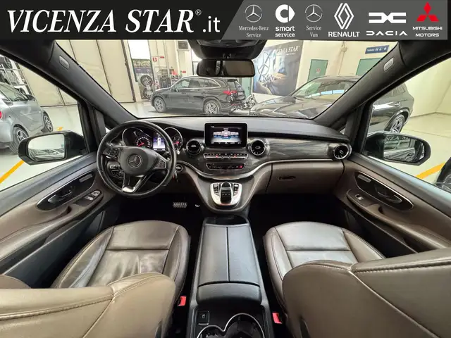 Mercedes-Benz V-Class view 6