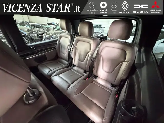 Mercedes-Benz V-Class view 8