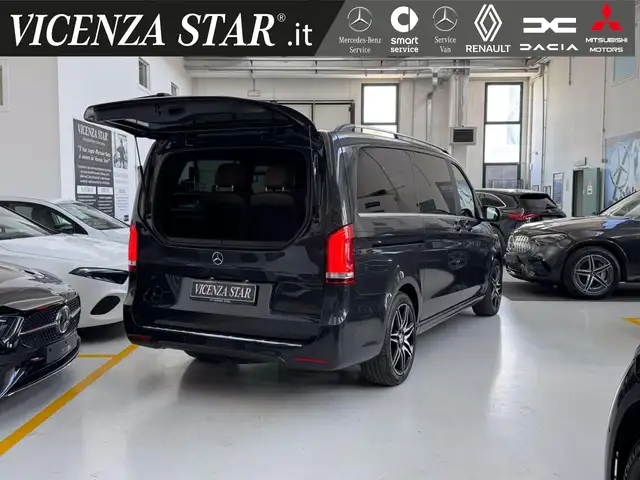 Mercedes-Benz V-Class view 13
