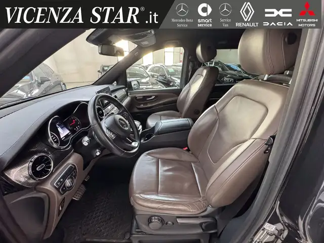 Mercedes-Benz V-Class view 5
