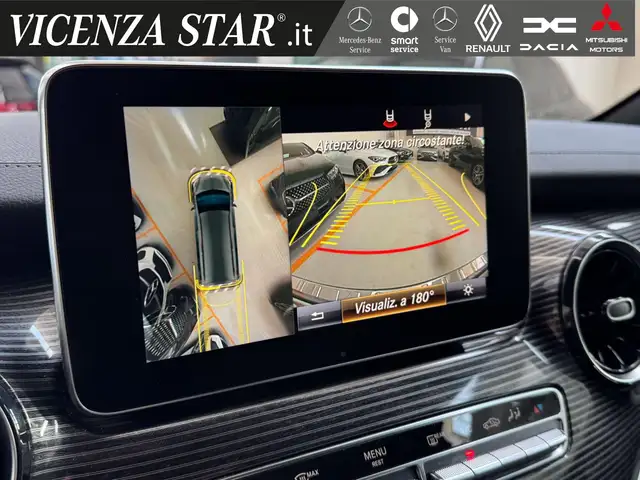 Mercedes-Benz V-Class view 12