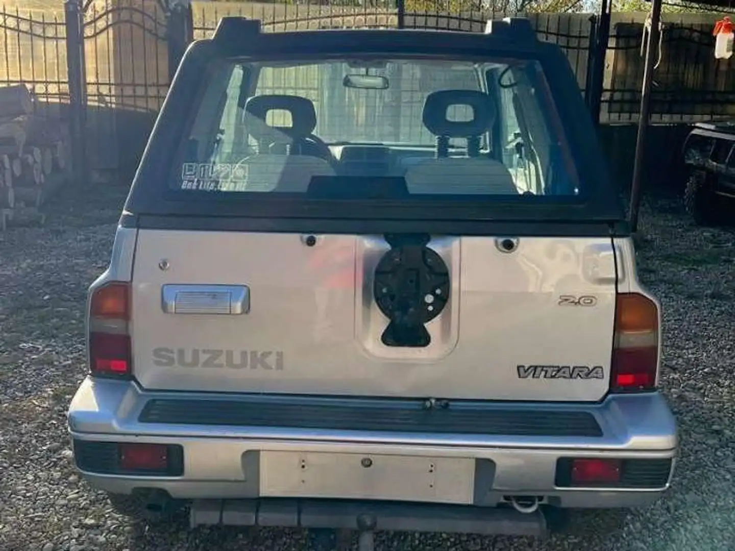 Suzuki Vitara Vitara 2,0 VX Silber - 1