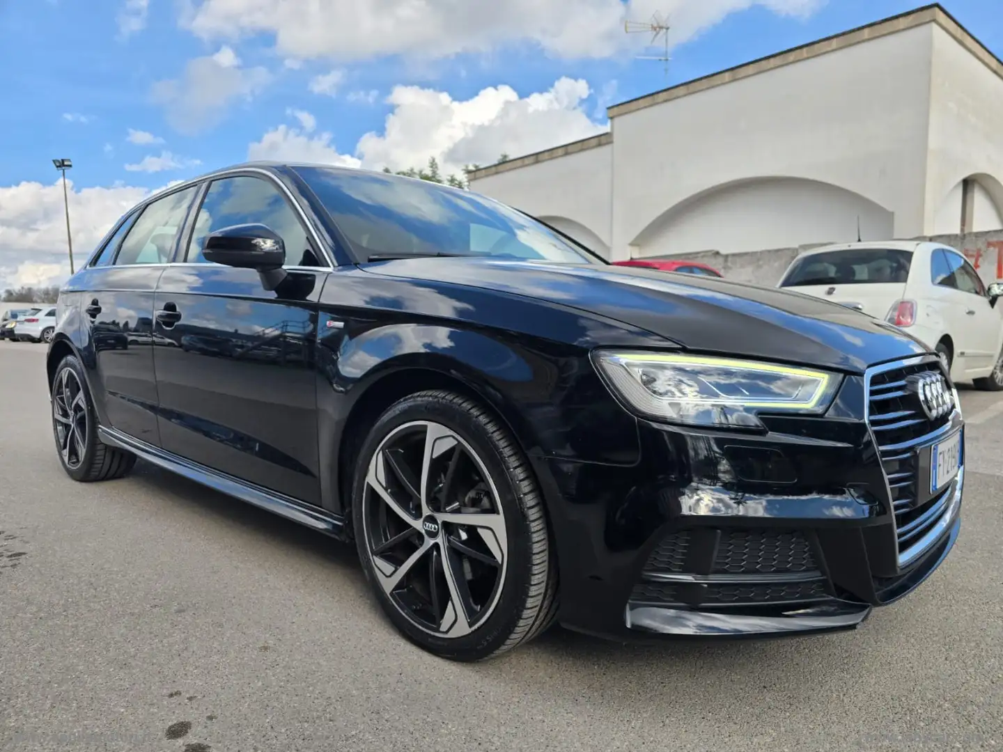 Audi A3 SPB 30 TDI Sport S LINE Noir - 1