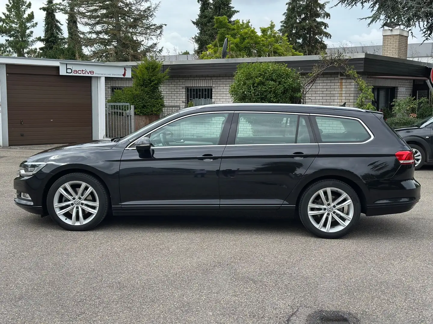 Volkswagen Passat Variant Comfortline BMT/Start-Stopp AHK Schwarz - 2