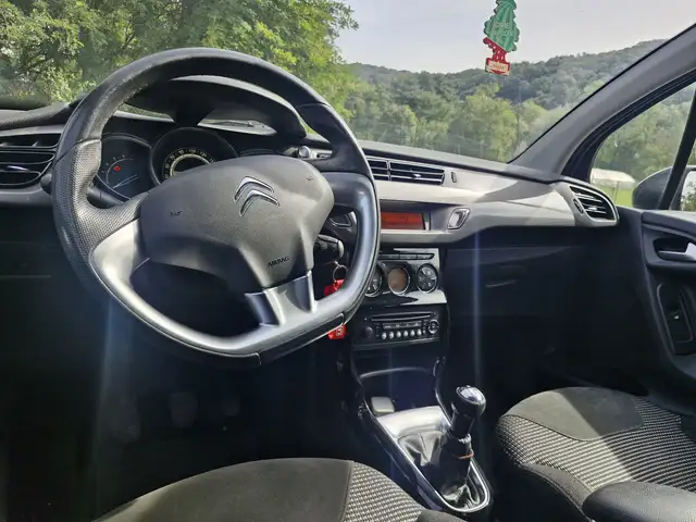 Citroen C3 view 11