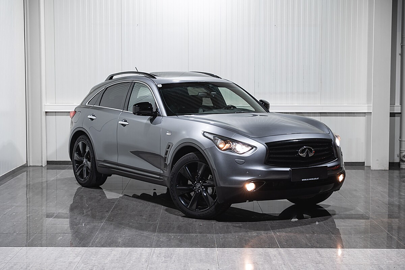 Infiniti QX70 S Design 3.0d Aut. | Scheckheft | 21" Sommer & ... — photo 4