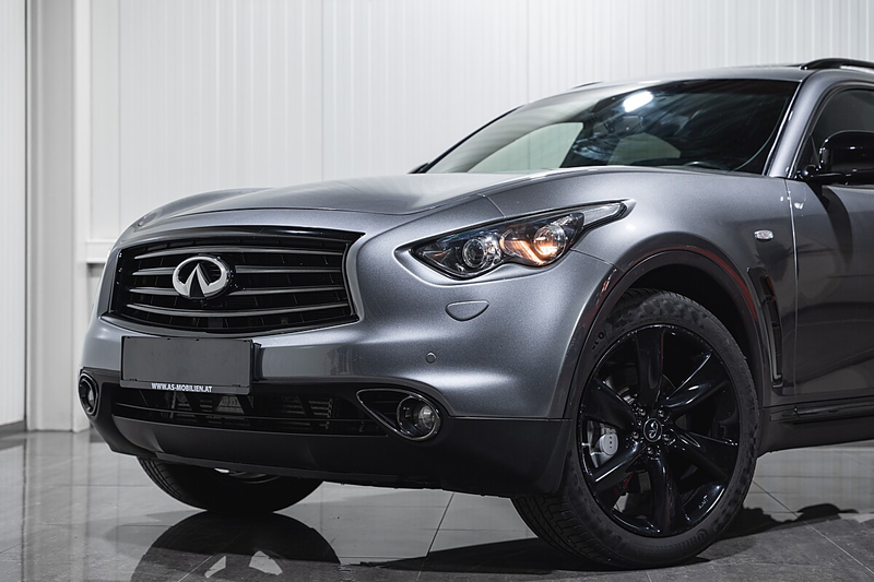 Infiniti QX70 S Design 3.0d Aut. | Scheckheft | 21" Sommer & ... — photo 9