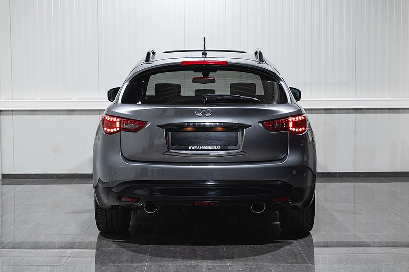 Infiniti QX70 S Design 3.0d Aut. | Scheckheft | 21" Sommer & ... — photo 10